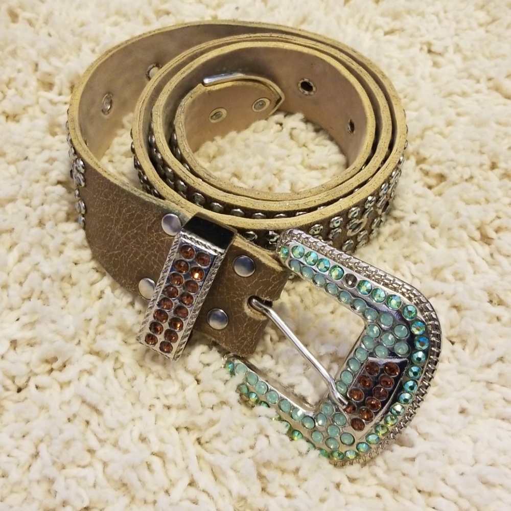Crystal belt